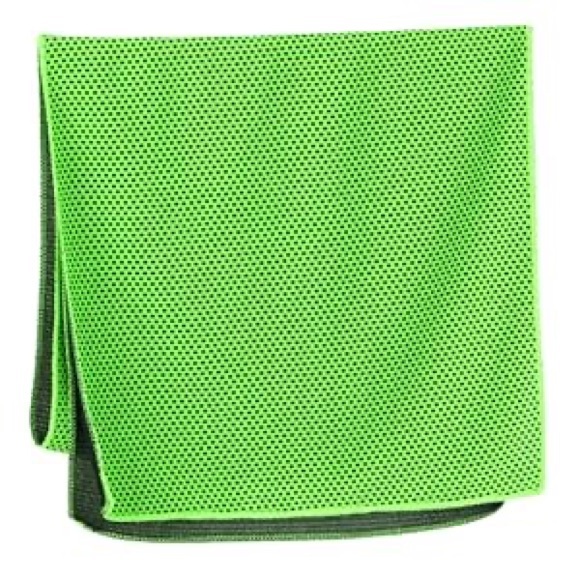 NIP Pack of 3 Cooling Towels Cold Sport Towels, Soft Breathable Quick Cool Towel - Picture 2 of 12